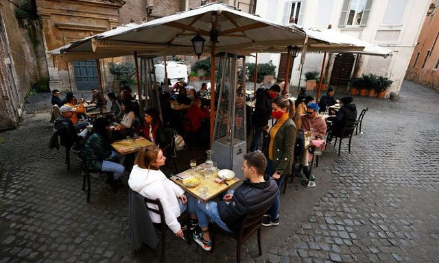 Olaszorsz&aacute;g is megk&ouml;nnyebb&uuml;lhetett kicsit &ndash; &Uacute;jraindult a vend&eacute;gl&aacute;t&aacute;s