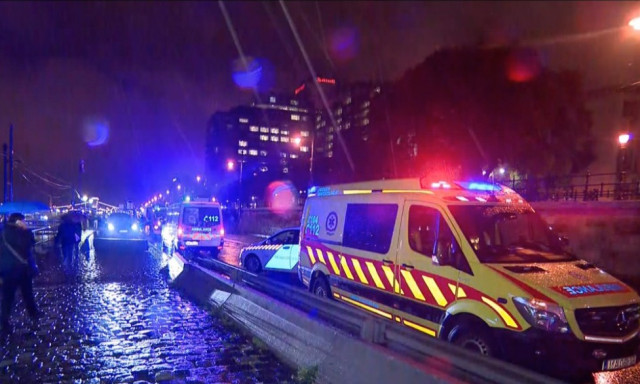 S&uacute;lyos haj&oacute;baleset a Dun&aacute;n &ndash; Els&uuml;llyedt egy haj&oacute; a Parlamentn&eacute;l, h&aacute;rman meghaltak