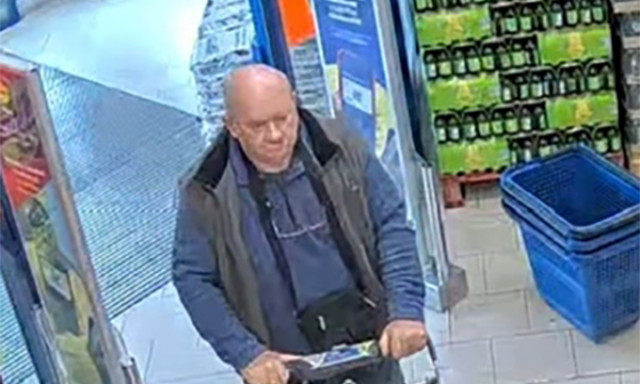FELH&Iacute;V&Aacute;S! Műszaki cikket lopott egy kaposv&aacute;ri &uuml;zletből, keresi a rendőrs&eacute;g