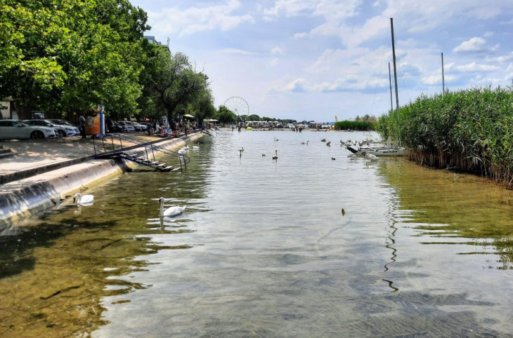 Az elmúlt hónapban 14 centiméterrel csökkent a Balaton vize