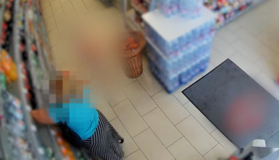Mama, anyuka, unoka egy&uuml;tt fosztogatt&aacute;k a kaposv&aacute;ri boltokat - VIDE&Oacute;