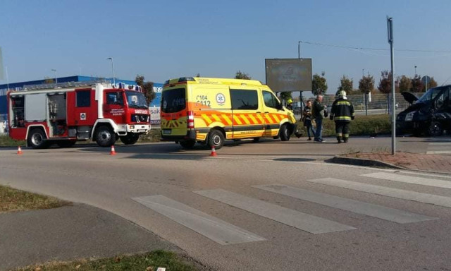 K&eacute;t aut&oacute;baleset is t&ouml;rt&eacute;nt r&ouml;vid időn bel&uuml;l Balatonbogl&aacute;ron