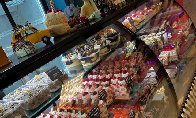 Ingyen te&aacute;val v&aacute;r minden bet&eacute;rőt egy kaposv&aacute;ri cukr&aacute;szda