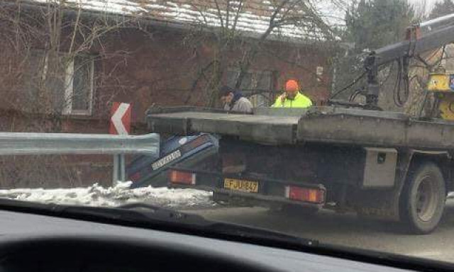 A Hegyi utc&aacute;ban kisodr&oacute;dott egy aut&oacute;