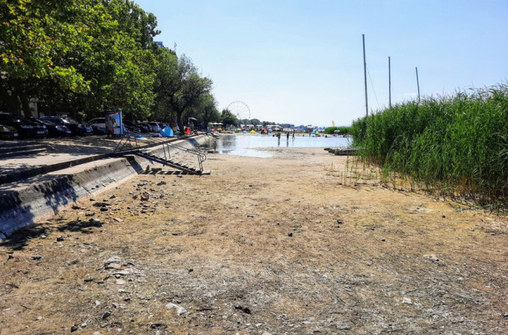 Az elmúlt hónapban 14 centiméterrel csökkent a Balaton vize
