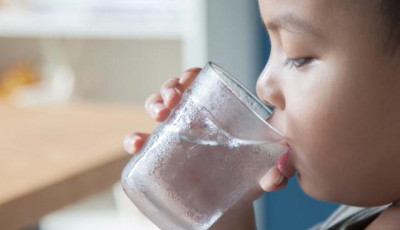 Ism&eacute;t ihatj&aacute;k a vizet Mezőcsokony&aacute;n a bab&aacute;k &eacute;s a v&aacute;rand&oacute;sok