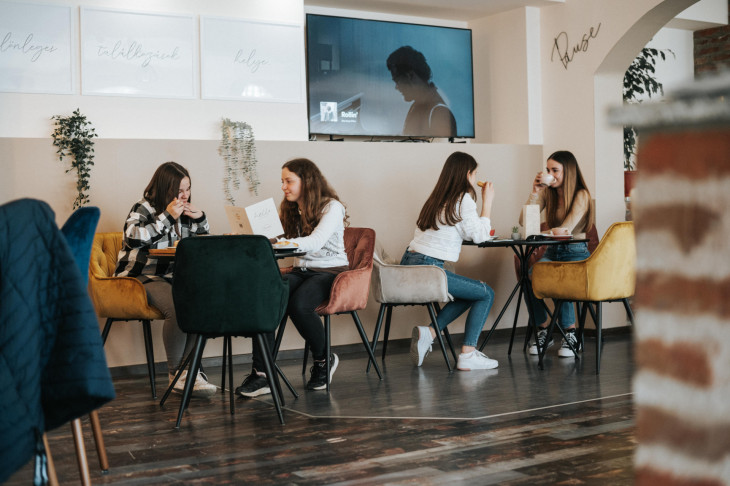 Új kávézó nyílt Kaposváron - Connect, a különleges találkozások helye