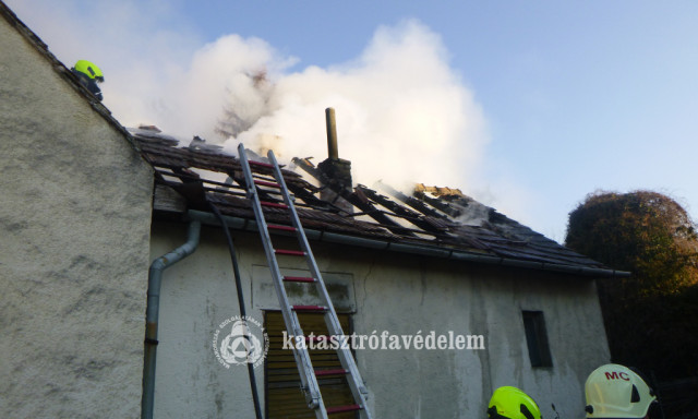 Lakhatatlann&aacute; v&aacute;lt egy csal&aacute;di h&aacute;z Marcaliban