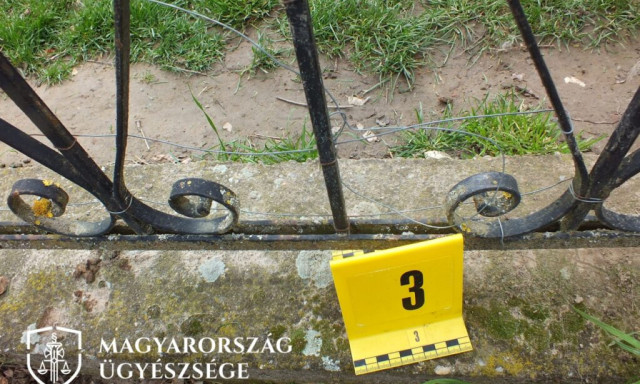 Hal&aacute;los csapd&aacute;t &aacute;ll&iacute;tott szomsz&eacute;dja kuty&aacute;nak a somogyi f&eacute;rfi
