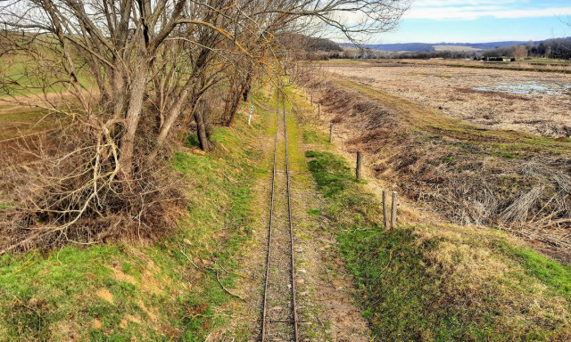 T&ouml;bb mint 30 km hossz&uacute; bringa&uacute;t &eacute;p&uuml;l Kaposv&aacute;r &eacute;s Szigetv&aacute;r k&ouml;z&ouml;tt