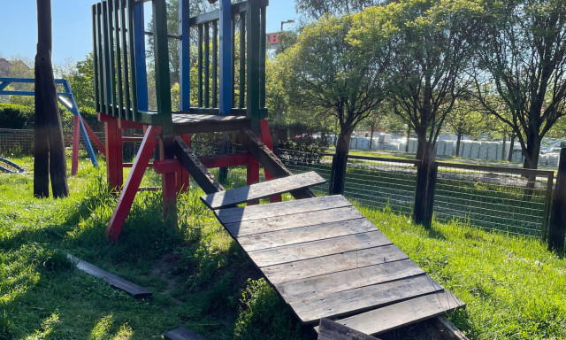 M&aacute;r megint siralmas &aacute;llapotban a Tesco melletti j&aacute;tsz&oacute;t&eacute;r, imm&aacute;r sokadszorra