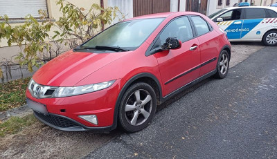 Baleset okoz&oacute;j&aacute;t &eacute;s szemtan&uacute;it keresik a kaposv&aacute;ri rendőr&ouml;k