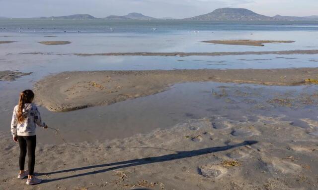 Hossz&uacute; idő ut&aacute;n v&eacute;gre emelkedni kezdett a Balaton v&iacute;zszintje