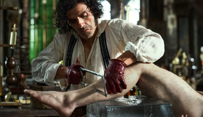 P&eacute;csen k&eacute;sz&uuml;ltek az Oscar-d&iacute;jas Frankenstein-film k&uuml;l&ouml;nleges kesztyűi