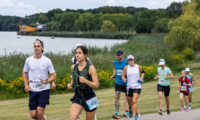 252 kilom&eacute;ter, t&ouml;bb sz&aacute;z fut&oacute; &eacute;s egy k&uuml;l&ouml;nleges kih&iacute;v&aacute;s: &uacute;jra j&ouml;n a Deseda UltraMaraton