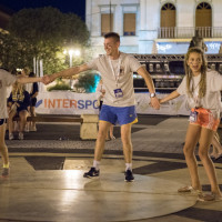 Elkergette az eső a fiatalokat a Kossuth térről - GALÉRIA