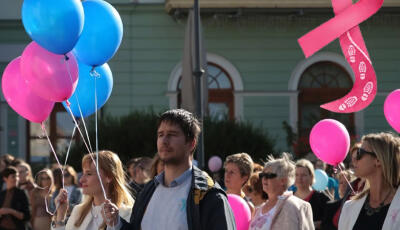 Kaposv&aacute;ron s&eacute;t&aacute;lnak a mellr&aacute;k ellen: a Kossuth t&eacute;rtől a k&oacute;rh&aacute;zig vezet az &uacute;t