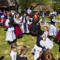 Na ezért nem hervadnak el a szennai lányok! Húsvéti forgatag KÉPGALÉRIA a skanzenből