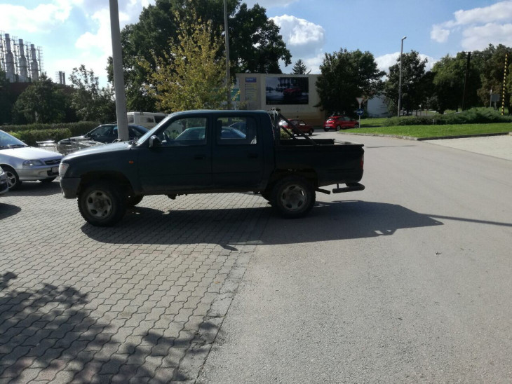 Valami van a kaposvári levegőben... Sorra felejtenek el parkolni a Tescoban