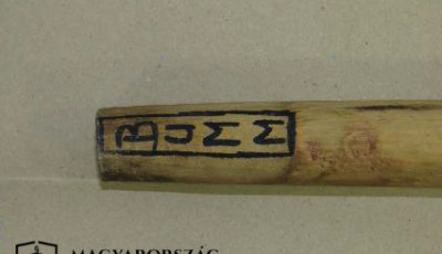 &bdquo;BUMM&rdquo; felirat&uacute; fejszeny&eacute;llel ment t&aacute;rgyalni